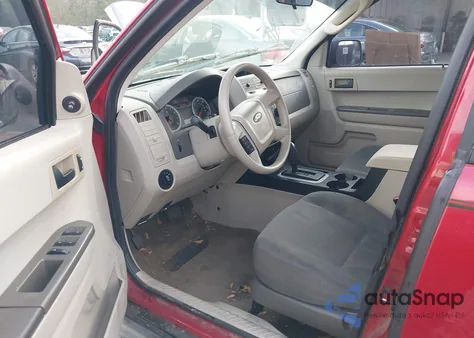 2010 Ford Escape Xls из США, поврежденный, VIN 1FMCU0C71AKD42794